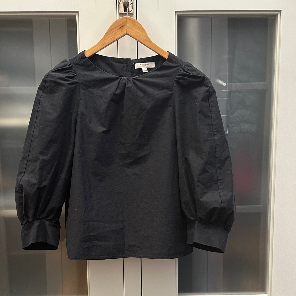 Chic Black Puff Sleeve Blouse